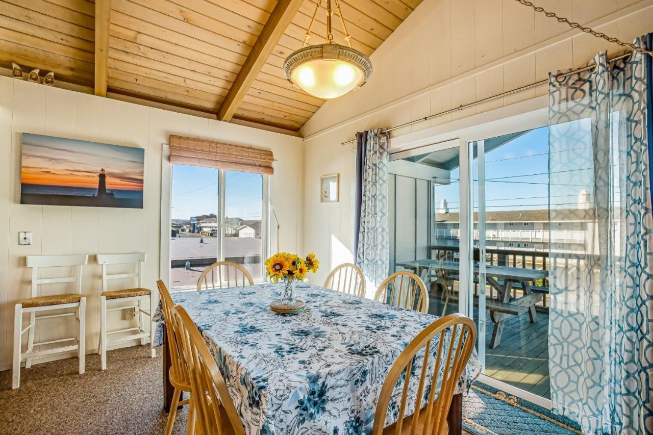 Beach Retreat Newport Exterior photo