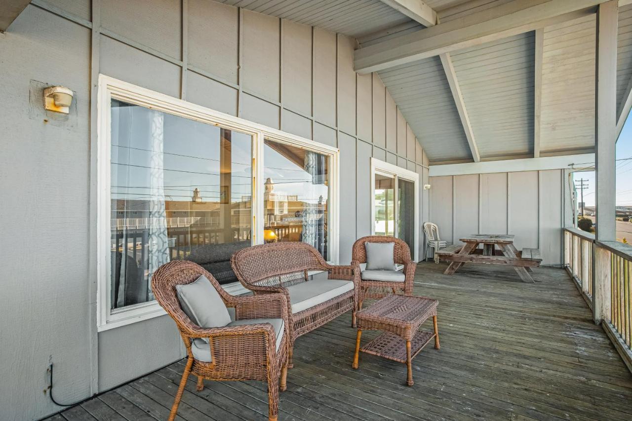 Beach Retreat Newport Exterior photo