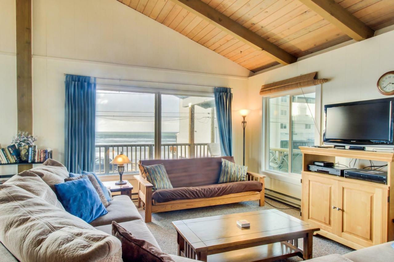 Beach Retreat Newport Exterior photo
